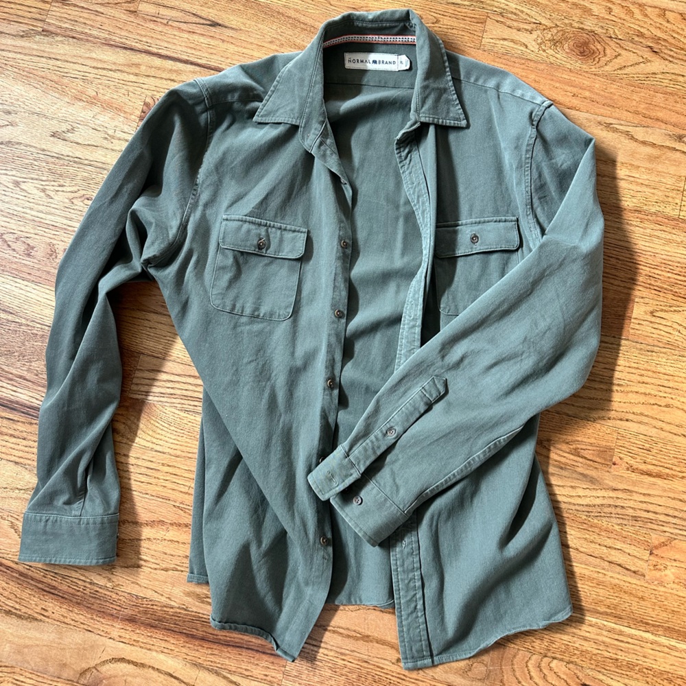 The normal brand size XL GREEN Textured Knit Shirt